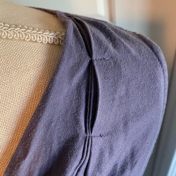 Banana Republic Sleeveless Blouse - Picture 4 of 6